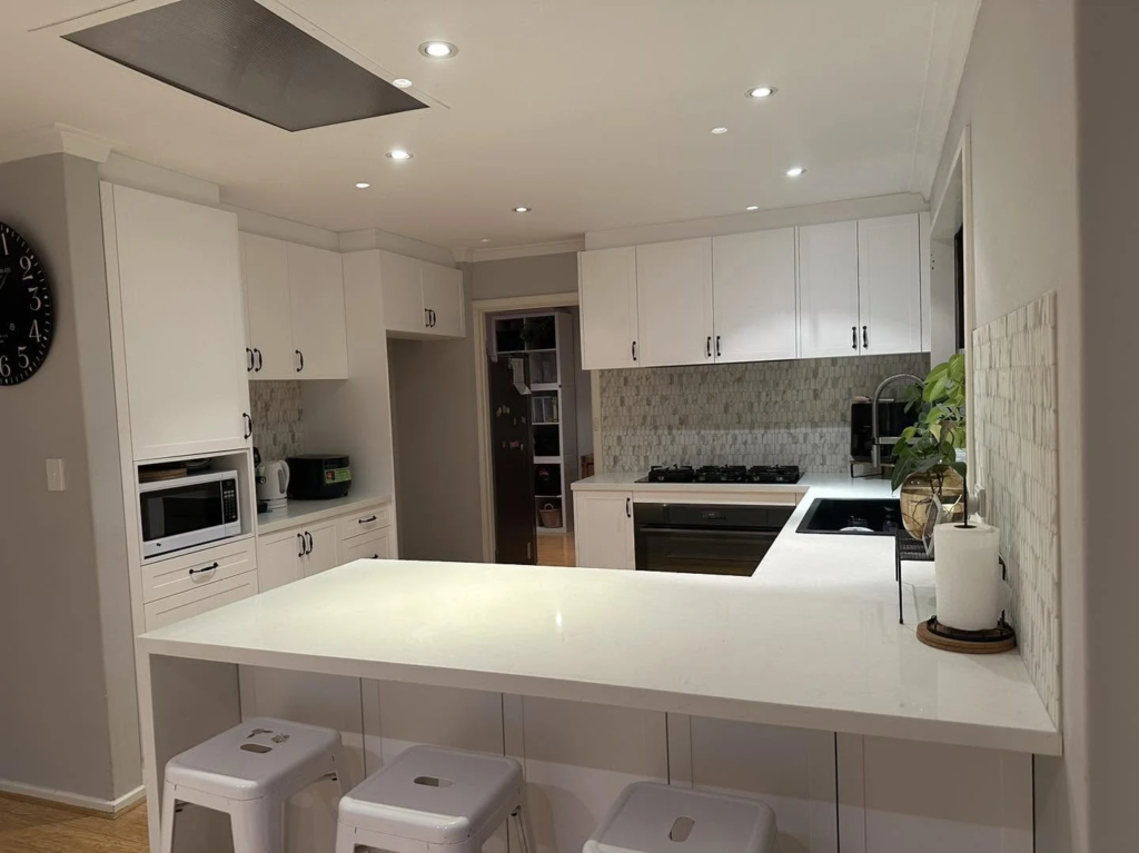 White island kitchen
